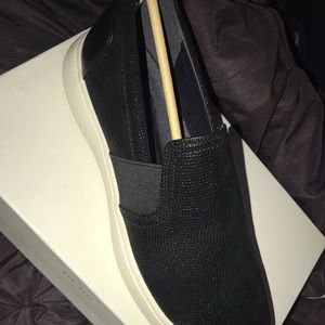 Women’s slide on shoes